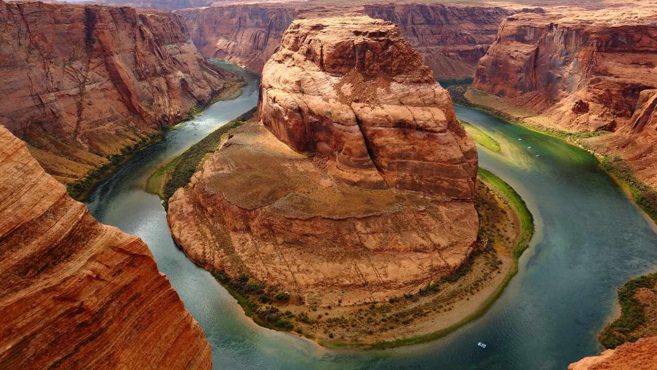 Grand Canyon viewpoint on a day tour from Las Vegas