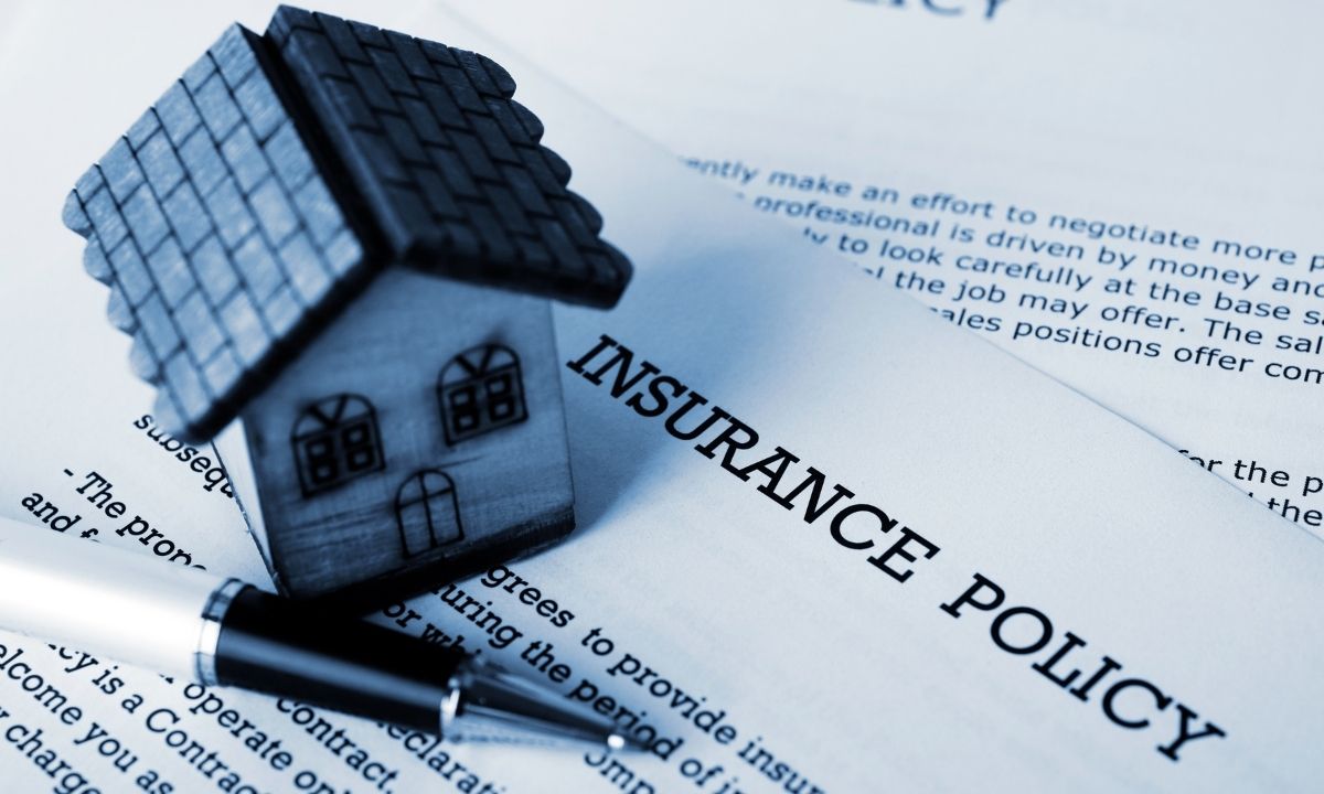 When it comes to home warranty vs. home insurance, there are a few key things to know. Being familiar with each of these will help you know exactly what is covered on your property and which option is the best for your needs. 